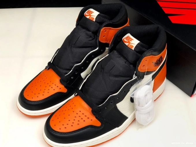 Cheap Retro Jordan Backboard555088-005 Air 1 OG High Shattered 0628